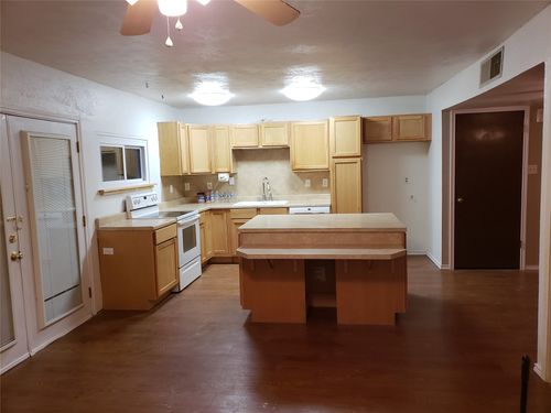 538 White Oak St, Allen, TX, 75002-3302 | Card Image