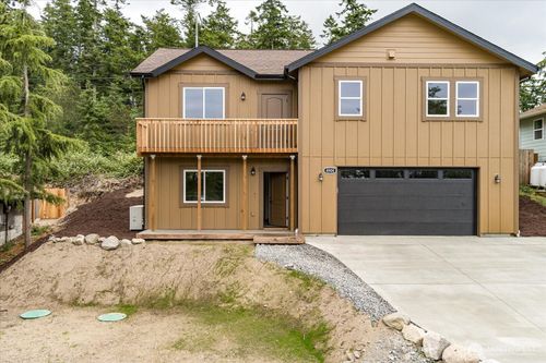 4904 Deception Cir, Oak Harbor, WA, 98277-9707 | Card Image