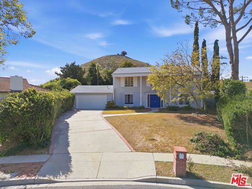 349 Somerset Cir, Thousand Oaks, CA, 91360-3511 | Card Image