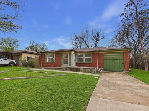 500 Crandle Dr, White Settlement, TX, 76108-2437 | Card Image