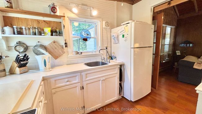 81 Thompson Ave, House other with 3 bedrooms, 1 bathrooms and 2 parking in Southampton ON | Image 31