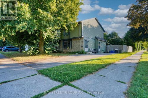 1 Ranchwood Crescent, London North (North F), ON, N5G3A2 | Card Image