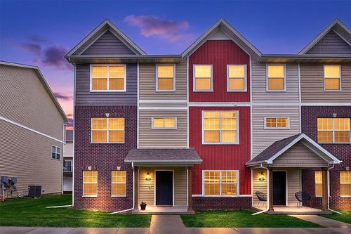 9120 Greenspire Drive, West Des Moines, IA, 50266 | Card Image