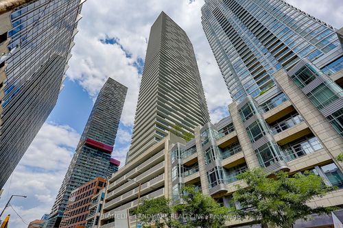 1904-2221 Yonge St, Toronto, ON, M4S0B8 | Card Image