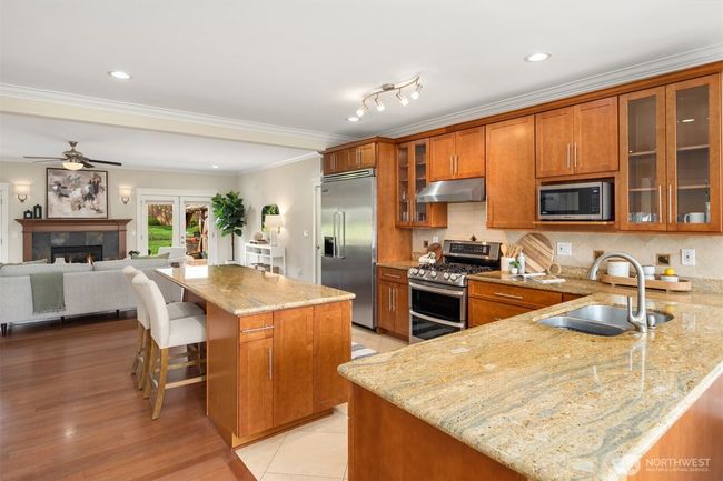 Kitchen looking towards the family room | Image 8