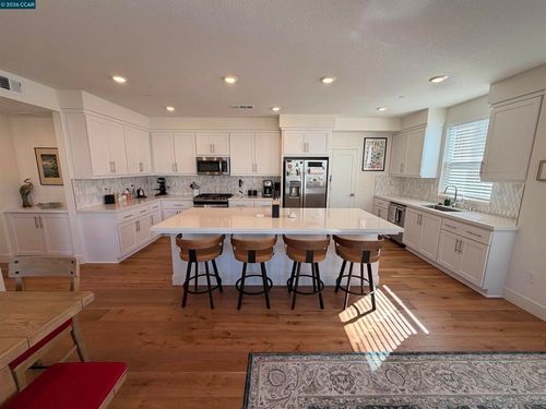 9732 Seawind Way, Newark, CA, 94560-7345 | Card Image