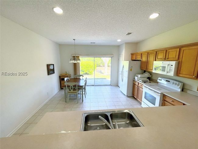 70 Bishop St, House other with 3 bedrooms, 2 bathrooms and null parking in Bluffton SC | Image 5