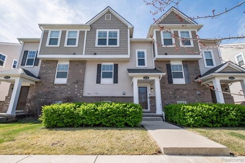 24-4580 Bradley Cir, Troy, MI, 48085-5107 | Card Image
