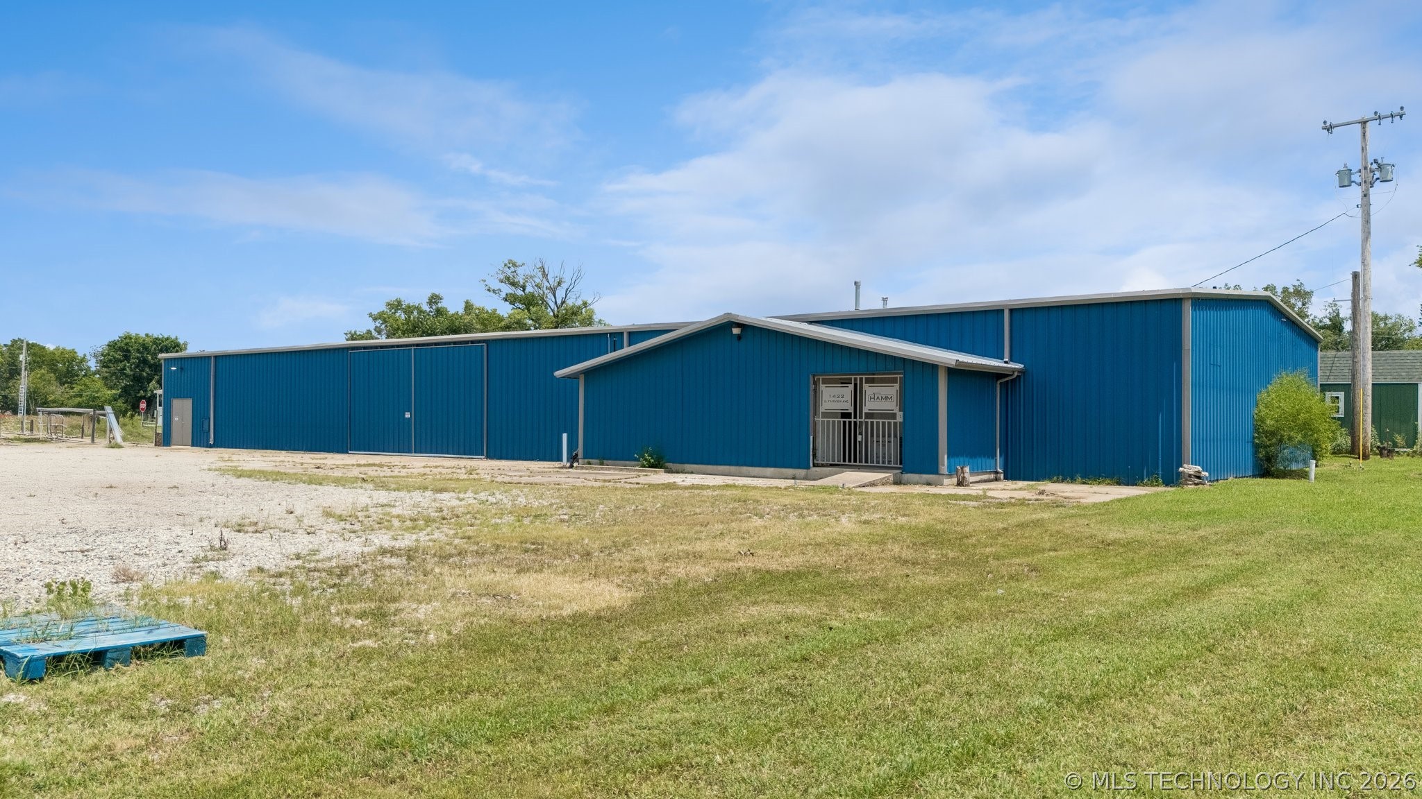1422 E Fairview Ave, Nowata, OK 74048