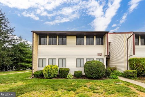 e-2 Avon Dr, HIGHTSTOWN, NJ, 08520 | Card Image
