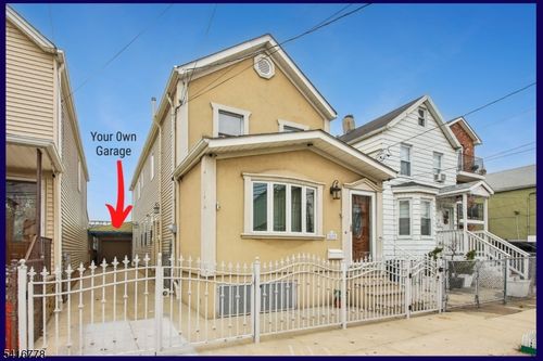 63 Waydell St, Newark, NJ, 07105-4618 | Card Image