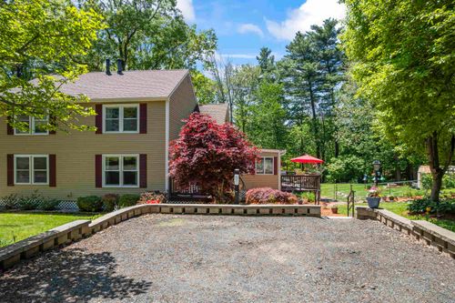 r-3 Richardson Dr, Derry, NH, 03038-4920 | Card Image
