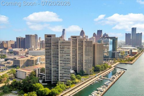 13b-1001 W Jefferson Avenue, Detroit, MI, 48226 | Card Image