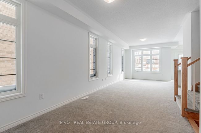 19 Daffodil Rd, House attached with 3 bedrooms, 3 bathrooms and 1 parking in Minesing ON | Image 8
