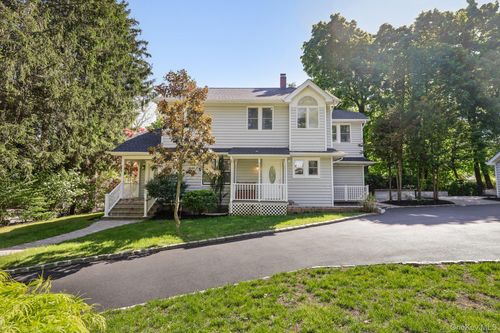 9 Talmadge Dr, Huntington Station, NY, 11746-3022 | Card Image