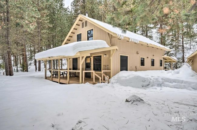 8392 Highway 21, House other with 4 bedrooms, 2 bathrooms and 2 parking in Lowman ID | Image 20