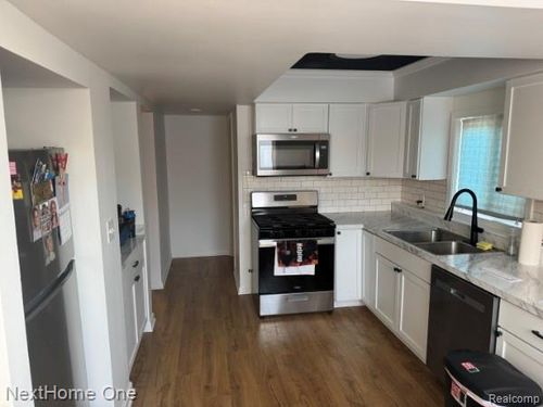 2168 E Williamson St, Burton, MI, 48529-2444 | Card Image