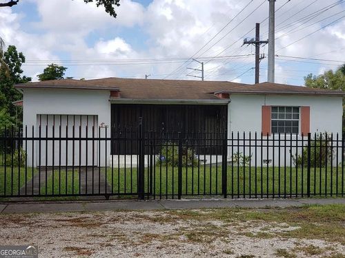 1395 Ne 131st St, North Miami, FL, 33161-4334 | Card Image