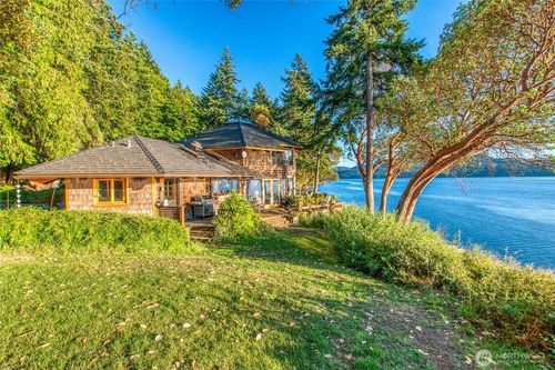 451 Langdon Rd, Eastsound, WA, 98245-5699 | Card Image