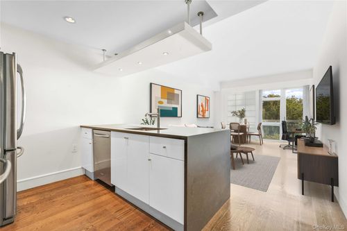 21 30th Ave, Astoria, NY, 11102-4189 | Card Image