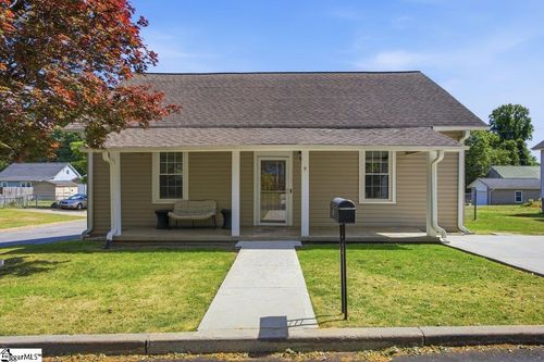 5 Geer St, Greer, SC, 29650-2121 | Card Image
