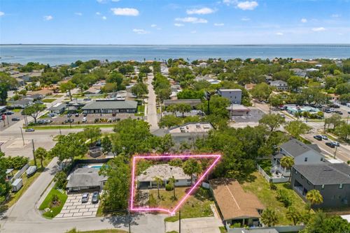 4635 W Bay Villa Avenue, TAMPA, FL, 33611 | Card Image