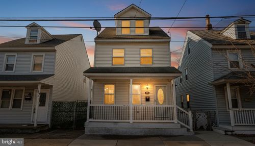 578 Swain St, BRISTOL, PA, 19007-3521 | Card Image