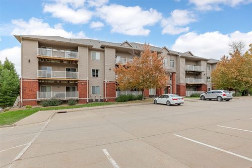 apt-303-470 N 1st Ave, Iowa City, IA, 52245-3564 | Card Image