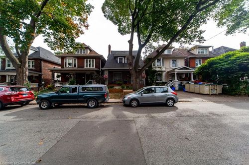 17 Fairleigh Ave S, Hamilton, ON, L8M2K1 | Card Image