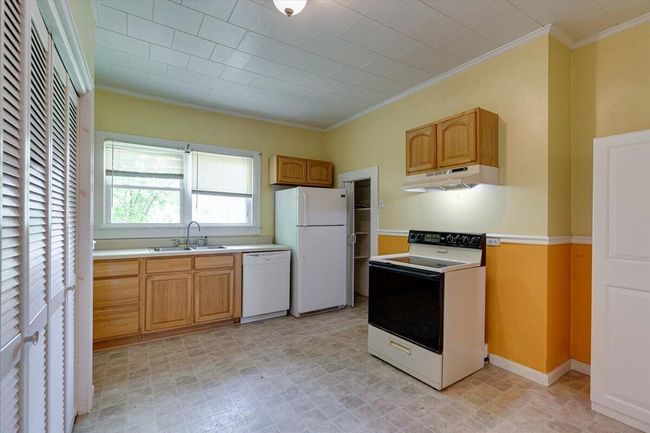 102 W 8 Th St, House other with 2 bedrooms, 1 bathrooms and null parking in Chickamauga GA | Image 9