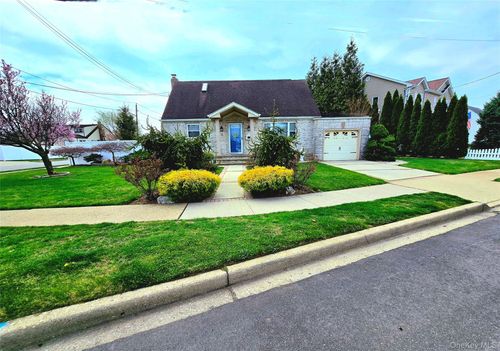 53 Lincoln Blvd, Bethpage, NY, 11714-5517 | Card Image