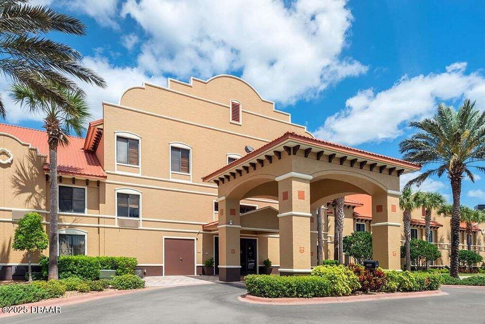 Residential in Ormond Beach