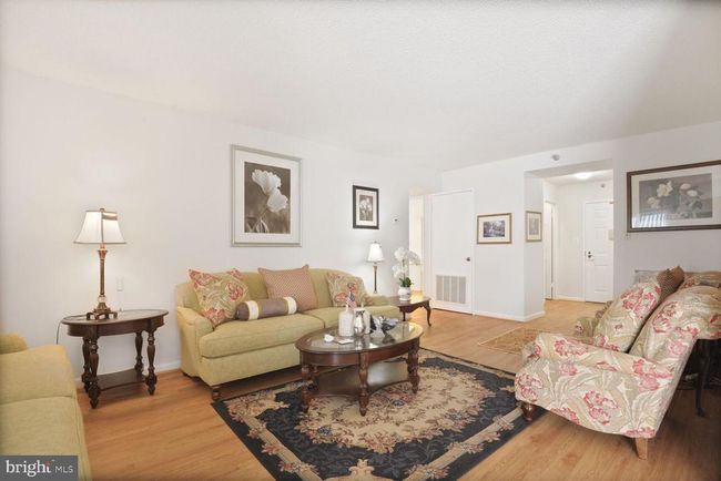 3-125 - 15115 Interlachen Dr, Condo with 1 bedrooms, 1 bathrooms and null parking in SILVER SPRING MD | Image 6