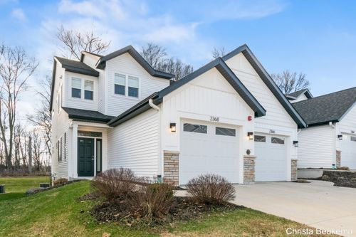 2368 Watertown Way Ne, Grand Rapids, MI, 49505 | Card Image