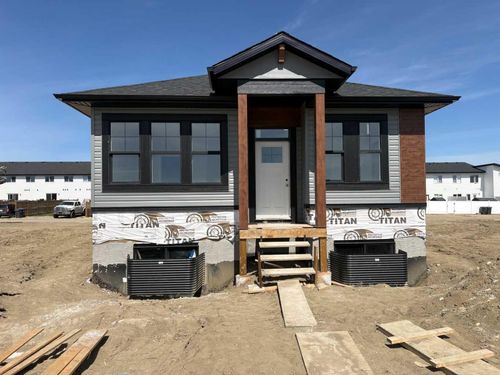 25 Ian Way, Sylvan Lake, AB, T4S0W5 | Card Image
