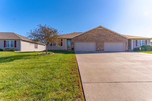 520 S 9th Ave, Haubstadt, IN, 47639-8238 | Card Image