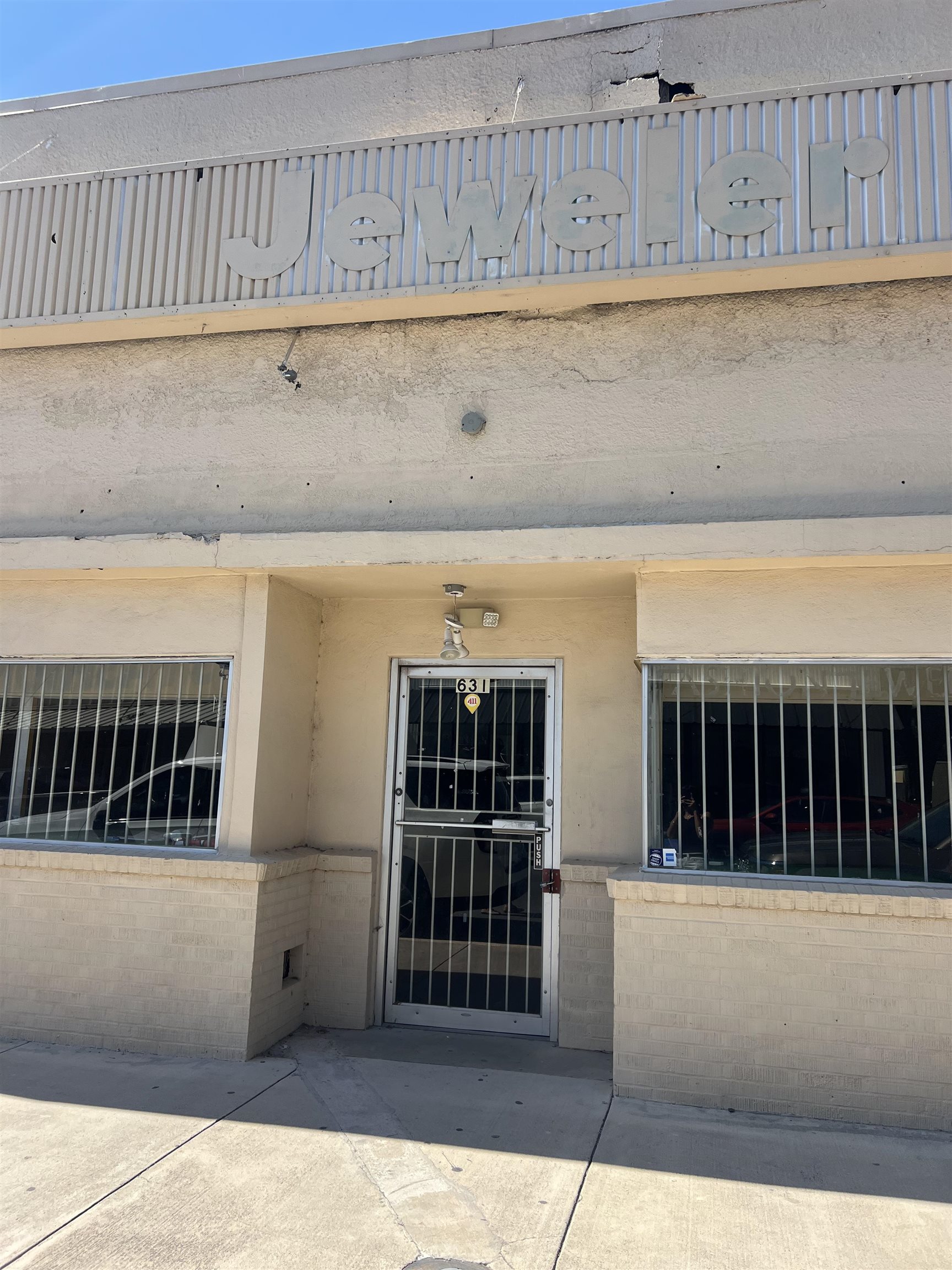 Commercial Sale in Del Rio