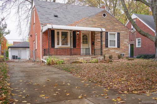 3015 N Vermont Ave, Royal Oak, MI, 48073-3576 | Card Image