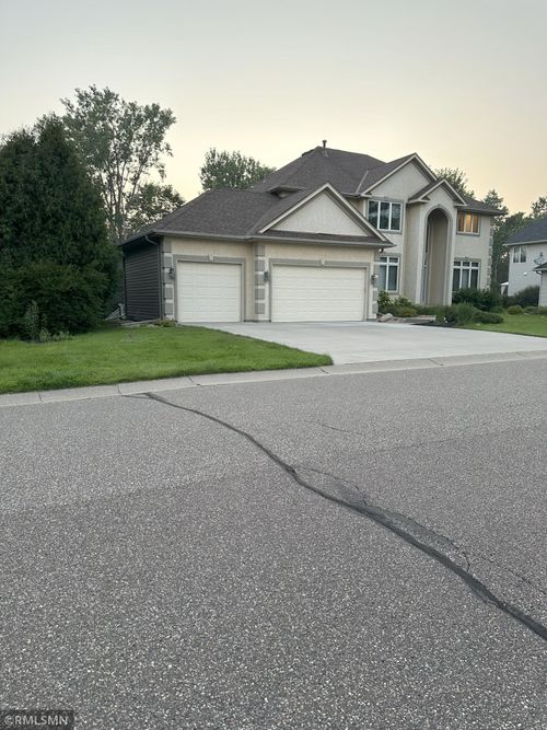 3963 Garland Ln N, Plymouth, MN, 55446-3370 | Card Image