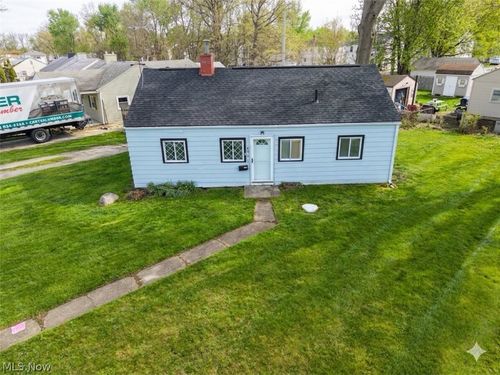 4061 Gregus Ave, Lorain, OH, 44055-2762 | Card Image
