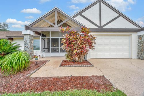 211 Brentwood Dr N, Lake Placid, FL, 33852-8166 | Card Image