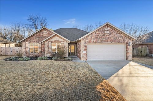 5021 W Homespun Dr, Fayetteville, AR, 72704-7665 | Card Image