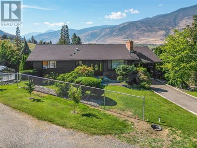 824 Ricker Rd, House other with 4 bedrooms, 2 bathrooms and 1 parking in Cawston BC | Image 2