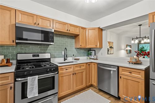10272 Iron Mill Rd, North Chesterfield, VA, 23235-3946 | Card Image