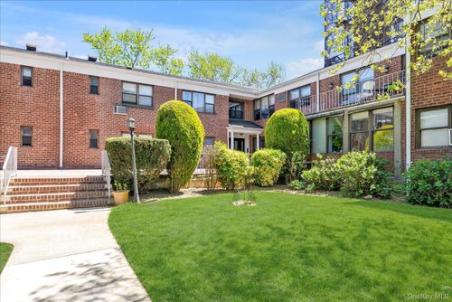 apt-g22-1203 E Broadway, Hewlett, NY, 11557-2455 | Card Image