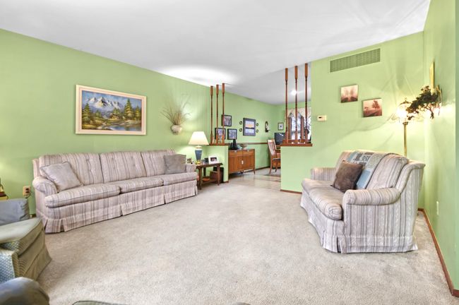 Living Room (2) | Image 6