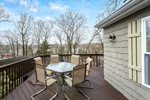 84 Hemlock Rd, South Salem, NY, 10590-2703 | Card Image