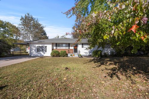 1422 Cloverdale Cir, Hixson, TN, 37343-4445 | Card Image