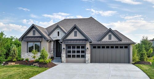 912 Savannah Ln, Greenwood, MO, 64034-9025 | Card Image