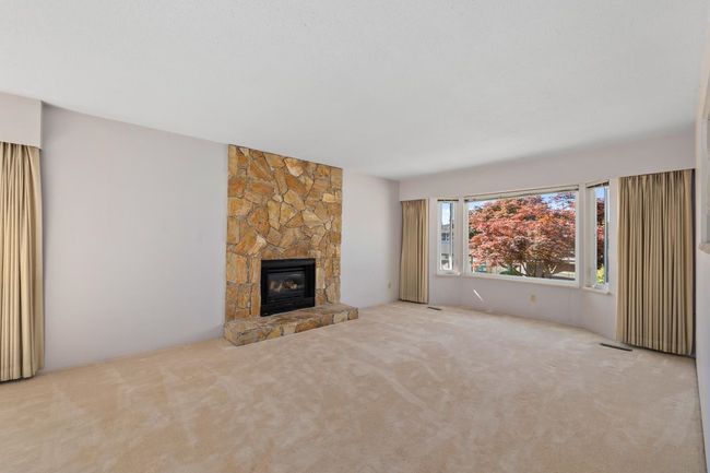 1605 Hemlock Pl, House other with 3 bedrooms, 3 bathrooms and 6 parking in Port Moody BC | Image 5
